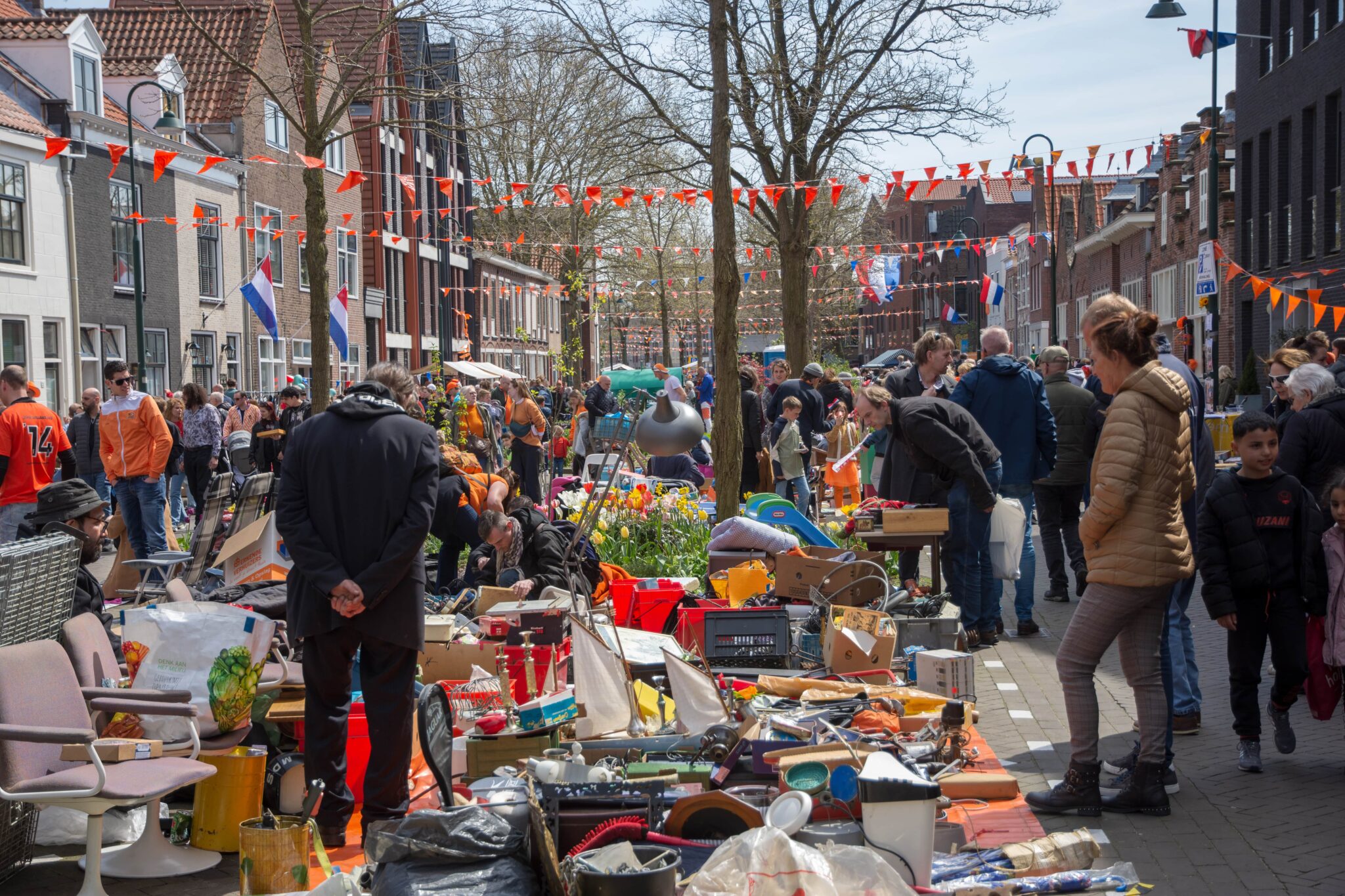 Koningsdag: zo scoor je tweedehands topvondsten zonder miskopen