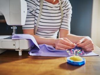Textielafval verminderen: repareren, ruilen en upcyclen voor een slimmere kledingkast